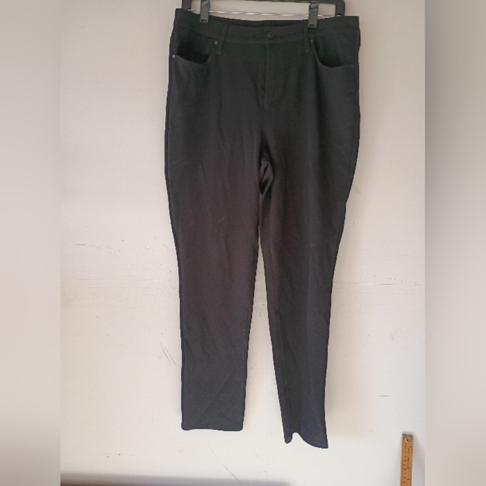 Chicos Black Straight Leg Pants Womens Size 1R‎ US Size 8 Comfort Stretch - Picture 2 of 9